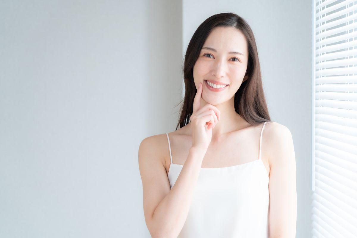 ホワイトニングどこまで白くなる？歯科と自宅の違いと効果